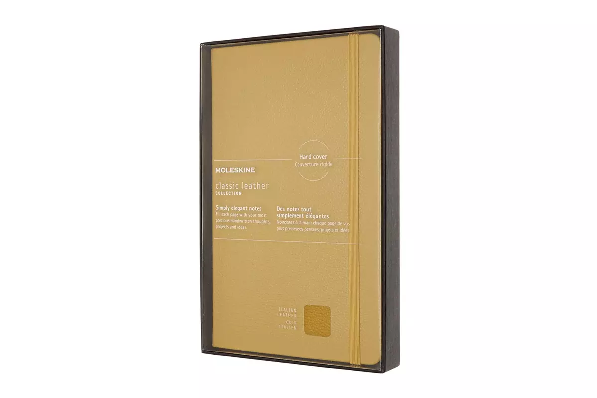 Een Moleskine Classic Leather Collection Notebook Ruled Hardcover Large Amber Yellow koop je bij Moleskine.nl